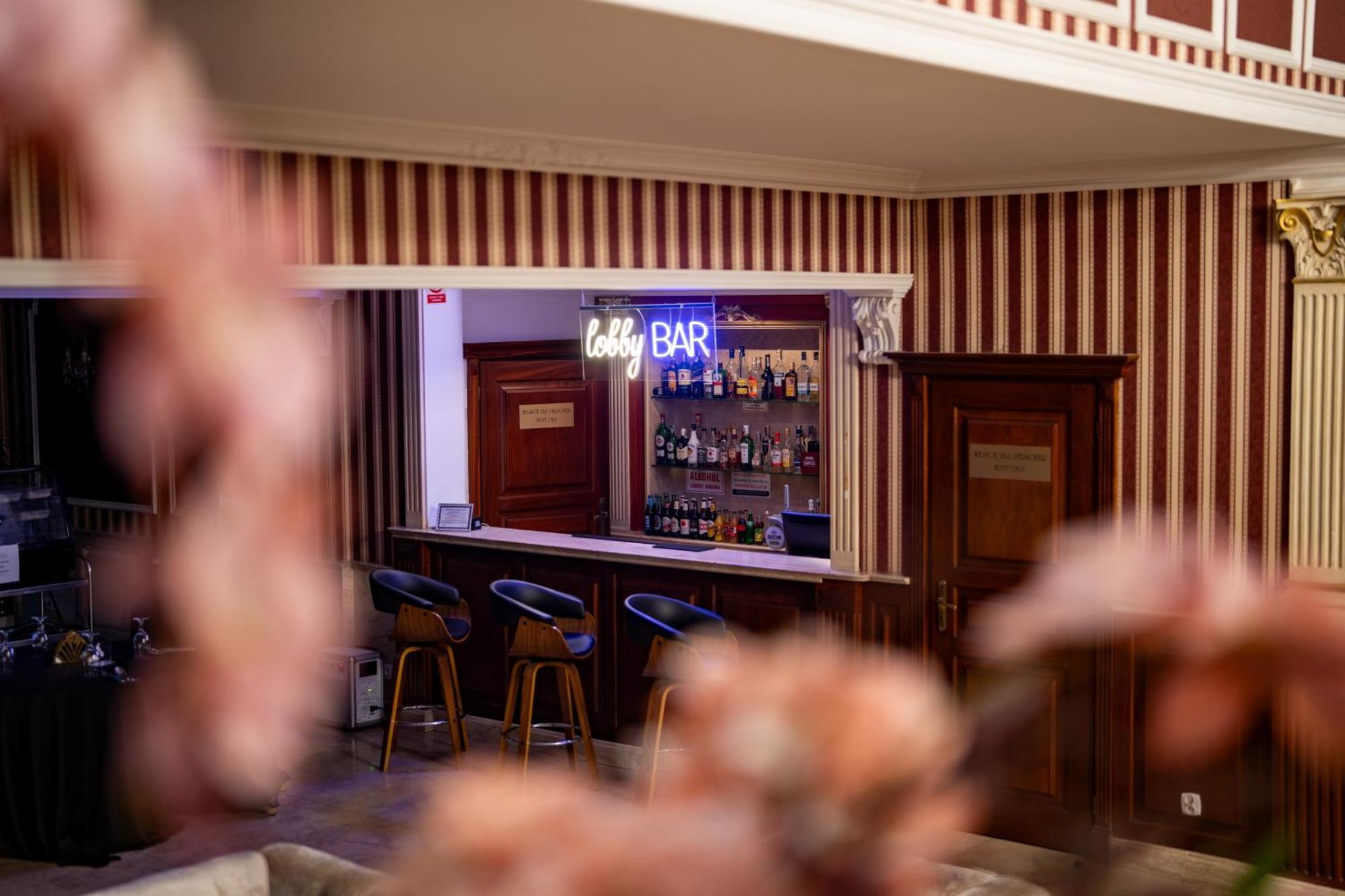 Jasek Premium Hotel ヴロツワフ エクステリア 写真