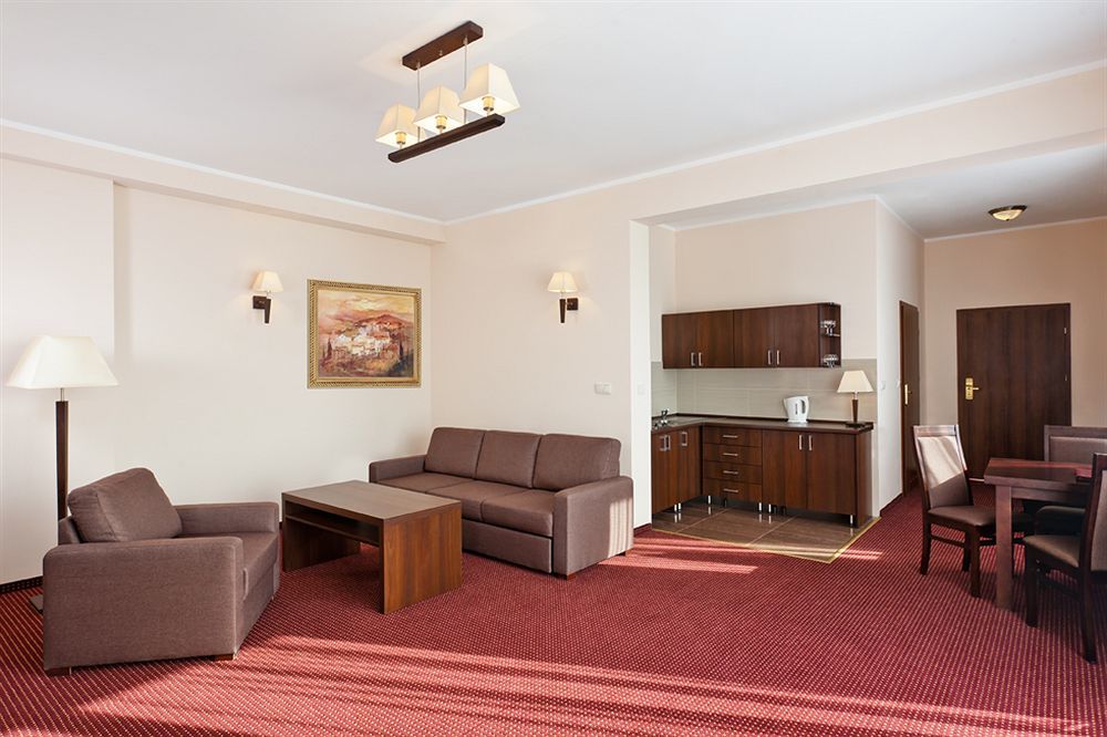 Jasek Premium Hotel ヴロツワフ エクステリア 写真