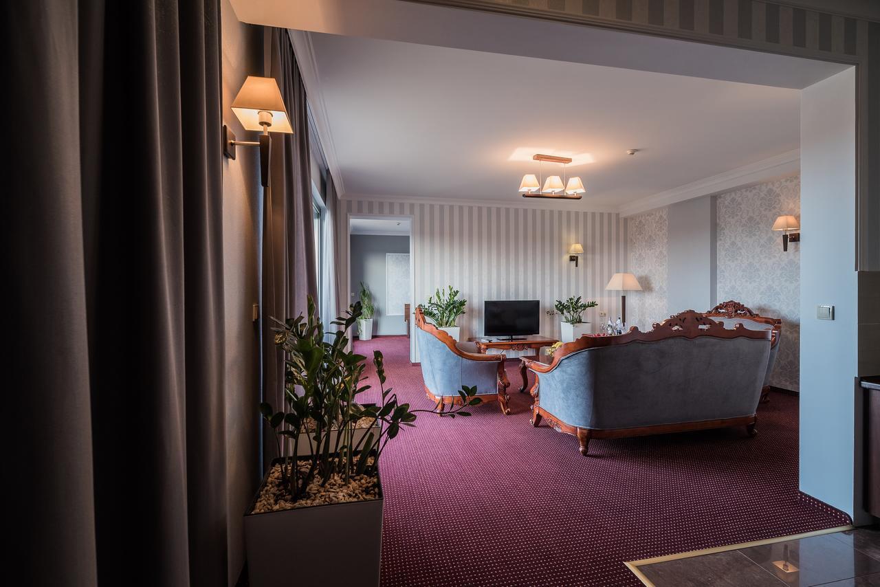 Jasek Premium Hotel ヴロツワフ エクステリア 写真