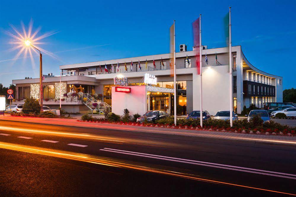 Jasek Premium Hotel ヴロツワフ エクステリア 写真